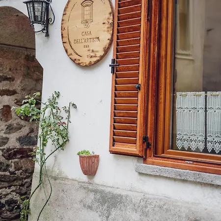 La Casa Dell'artista Nocleg ze śniadaniem *